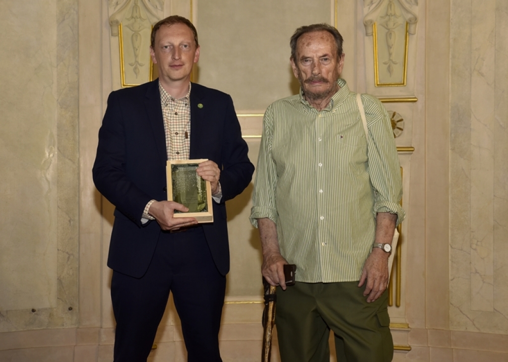 Cenu Josefa Vavrouška získali Ludvík Kunc a Robin Böhnisch Ocenění uděluje Nadace Partnerství