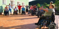 Multidisciplinární péče o lidi postižené svalovou dystrofií.