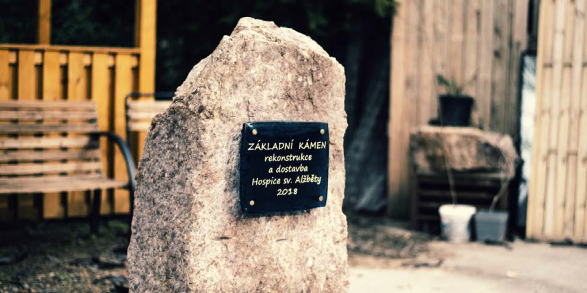 Pojďme umožnit prožití života důstojně až do samotného konce