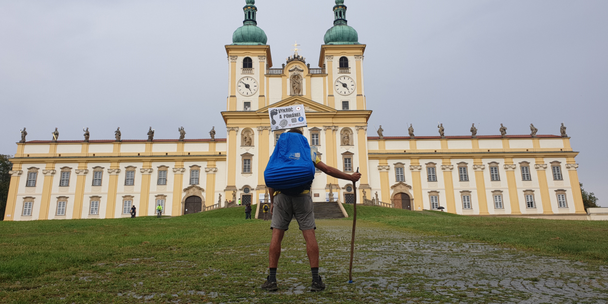 VYKROČ a POMÁHEJ