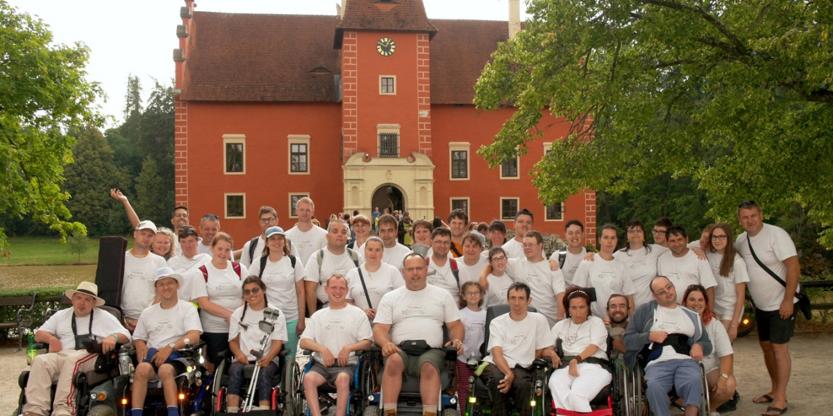 „Mít tak opět křídla“ - sbírka na auta (nejen) pro vozíčkáře